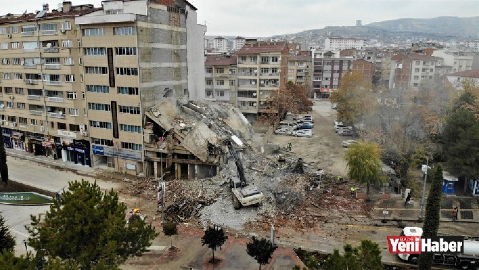 Elazığ'da Yıkımlar Hızlandı