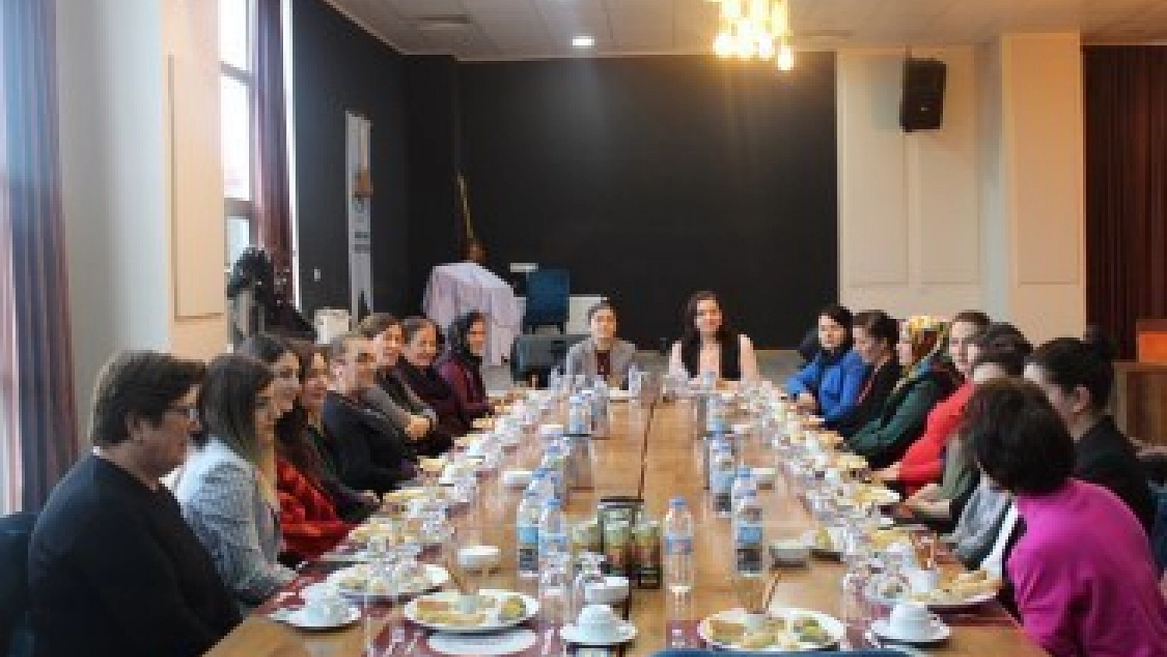 Arguvan'da kadına şiddete dikkat çekildi 