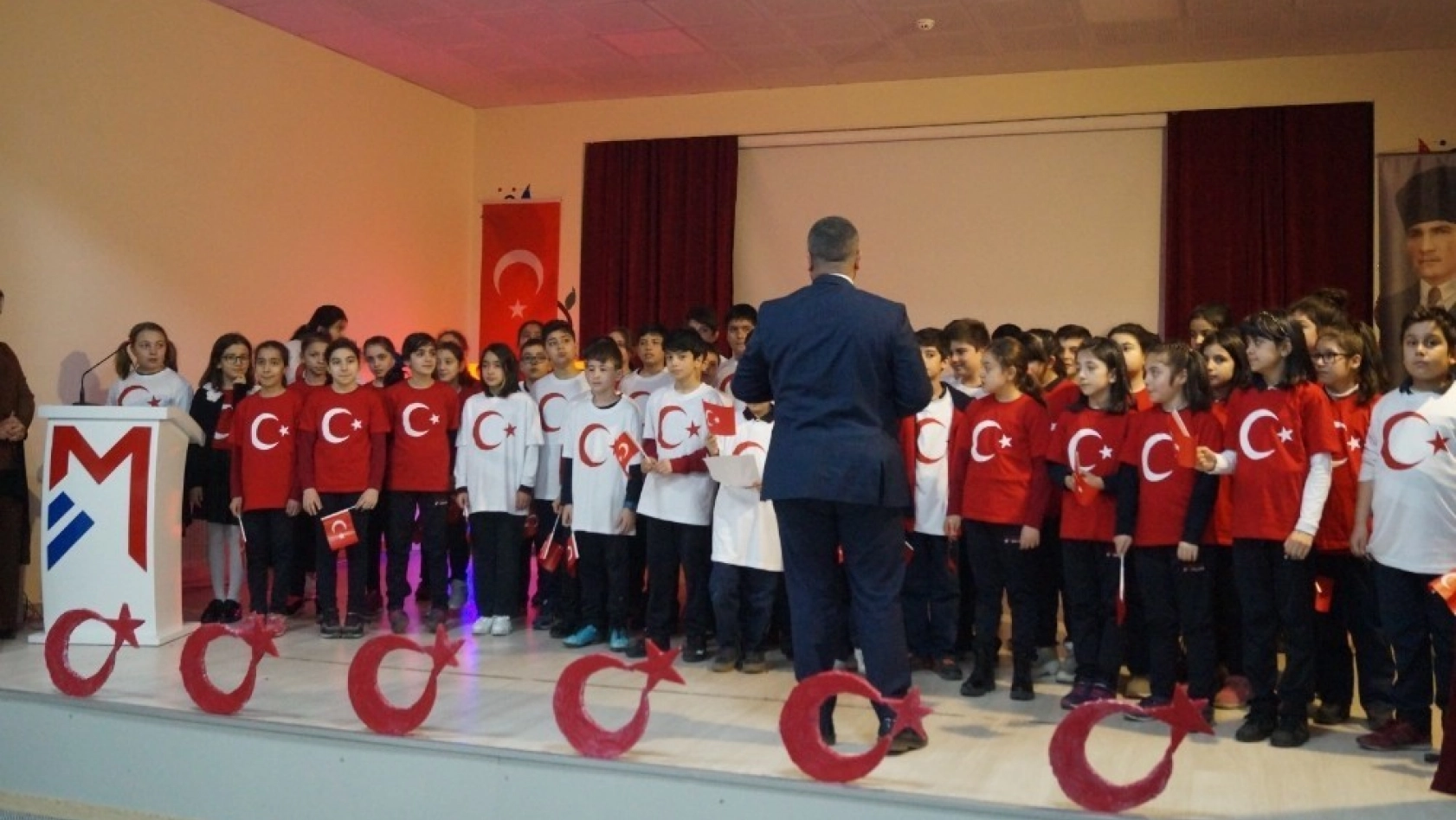 Mercan Kolejinde İstiklal Marşının 98. yılı kutlandı 