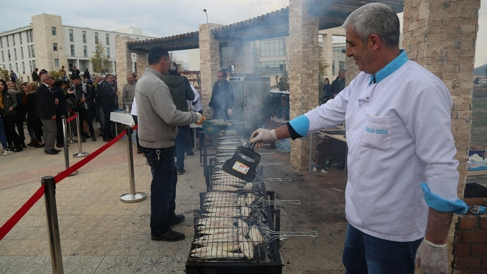 Tunceli'de 4'üncü geleneksel balık ekmek etkinliği 