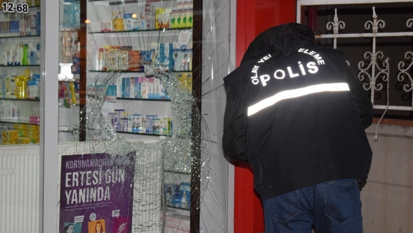 Malatya'da Eczane hırsızları polisten kaçamadı 