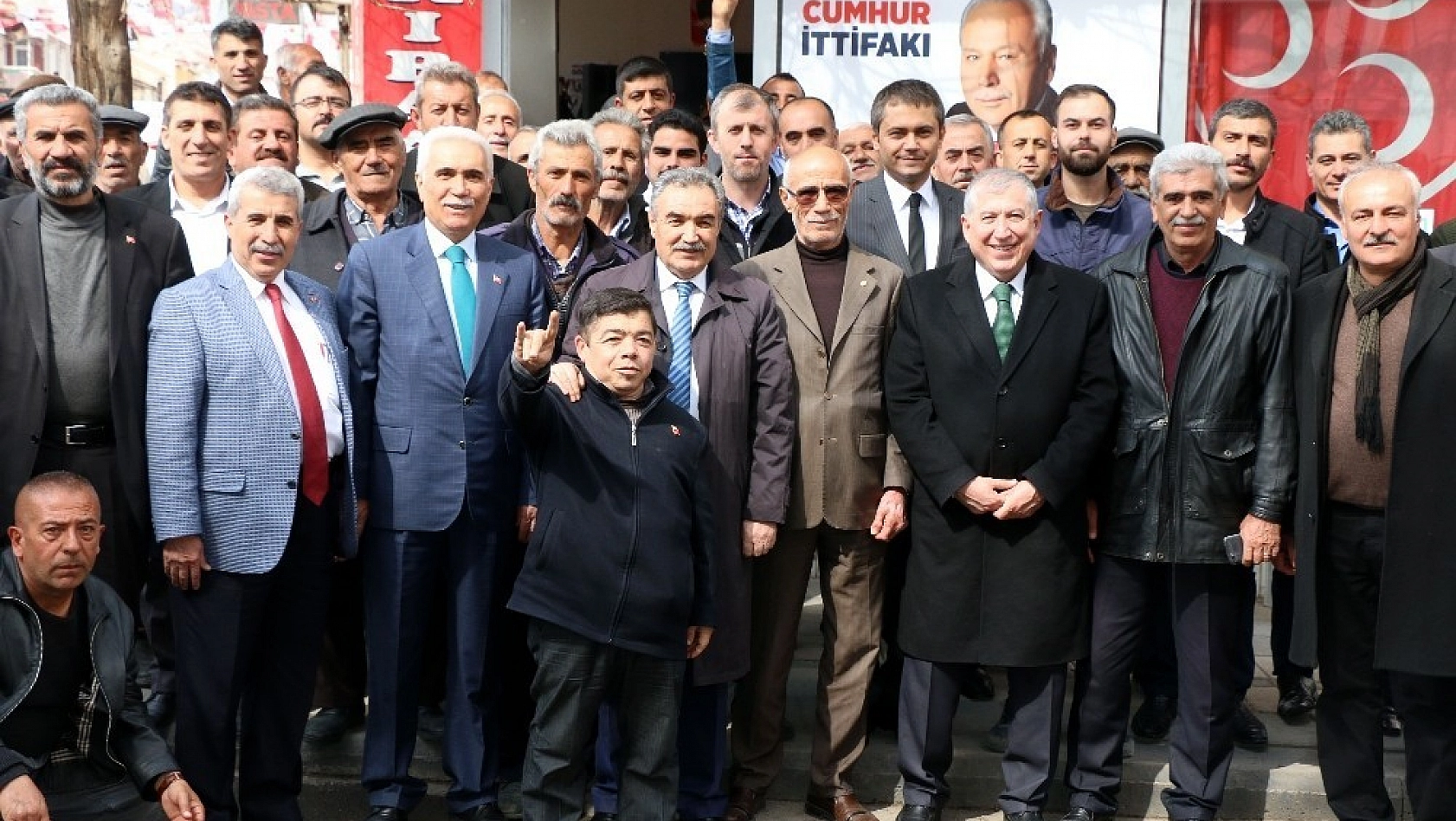 Eski vekil Akdoğan'dan Cumhur ittifakı adayı Arıkan'a destek 