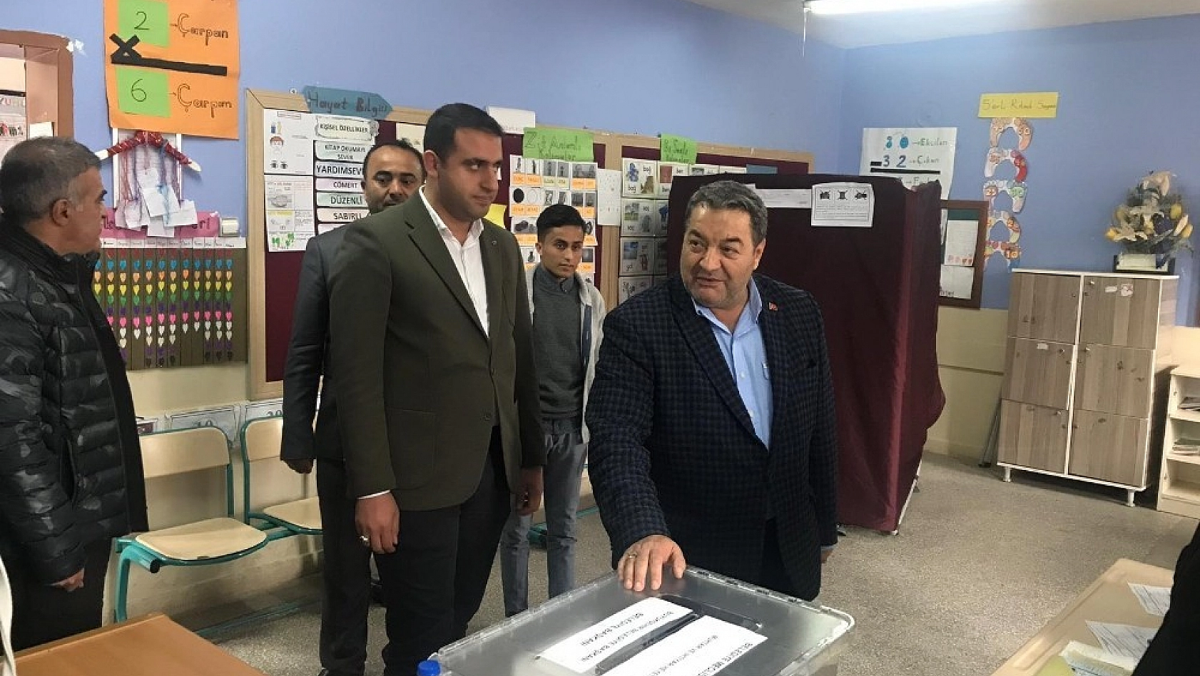 Fendoğlu'ndan sandık ziyareti 