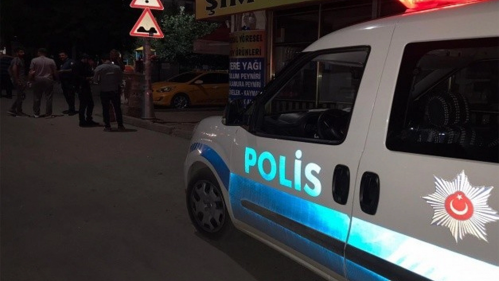 İki Grup Arasında Bıçaklı Kavga!