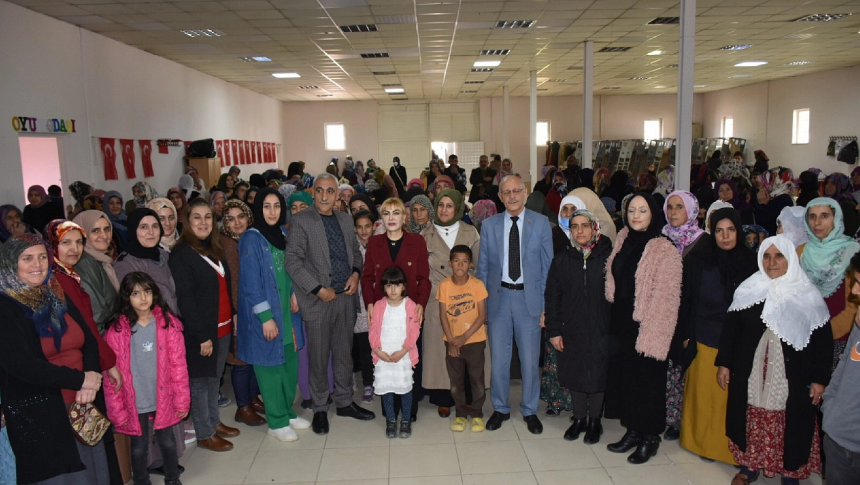 Yasemin Açık Temasları Sürdürüyor