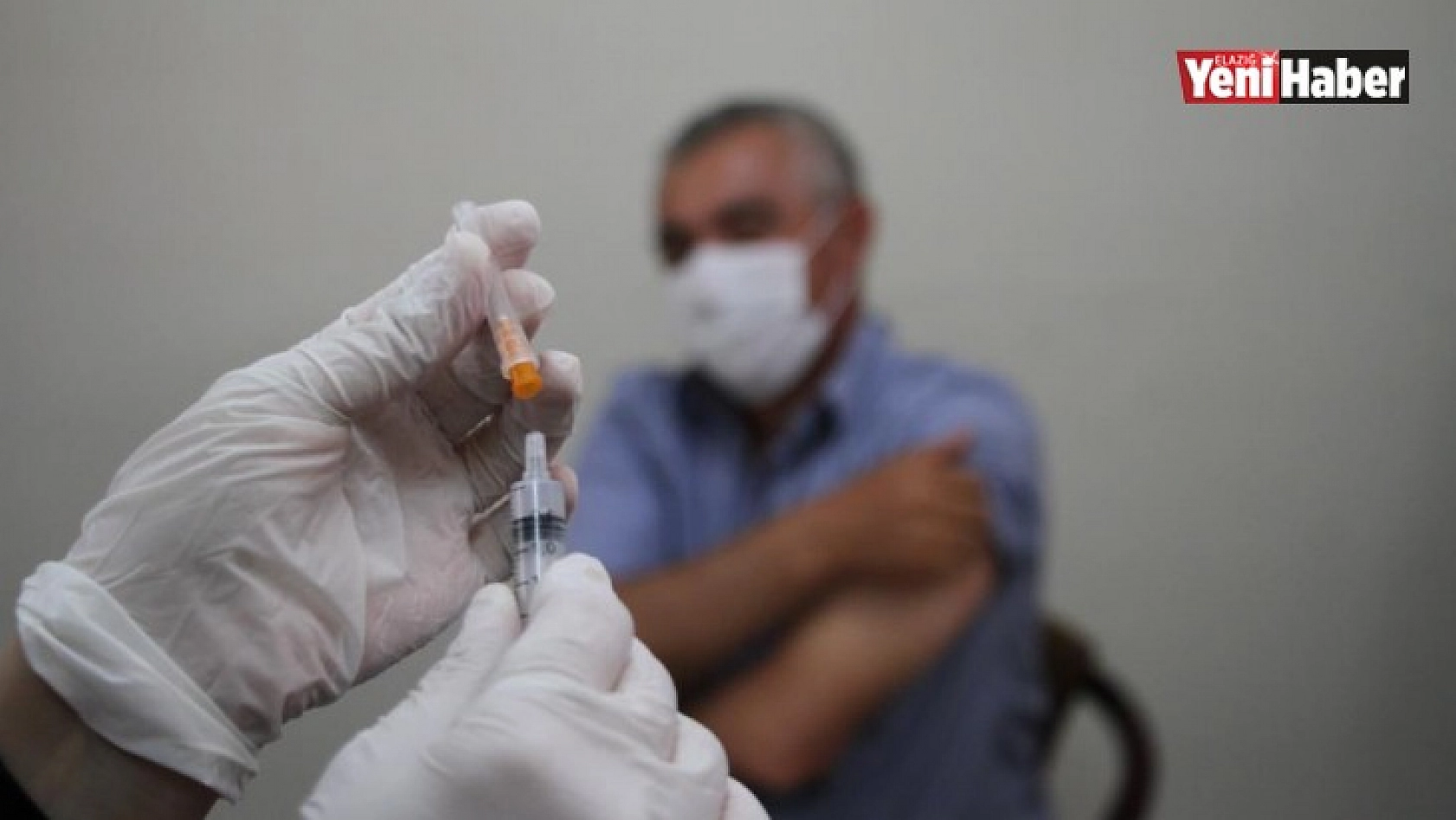 Elazığ'da Aşı Timleri Fedakarca Çalışmalarını Sürdürüyor