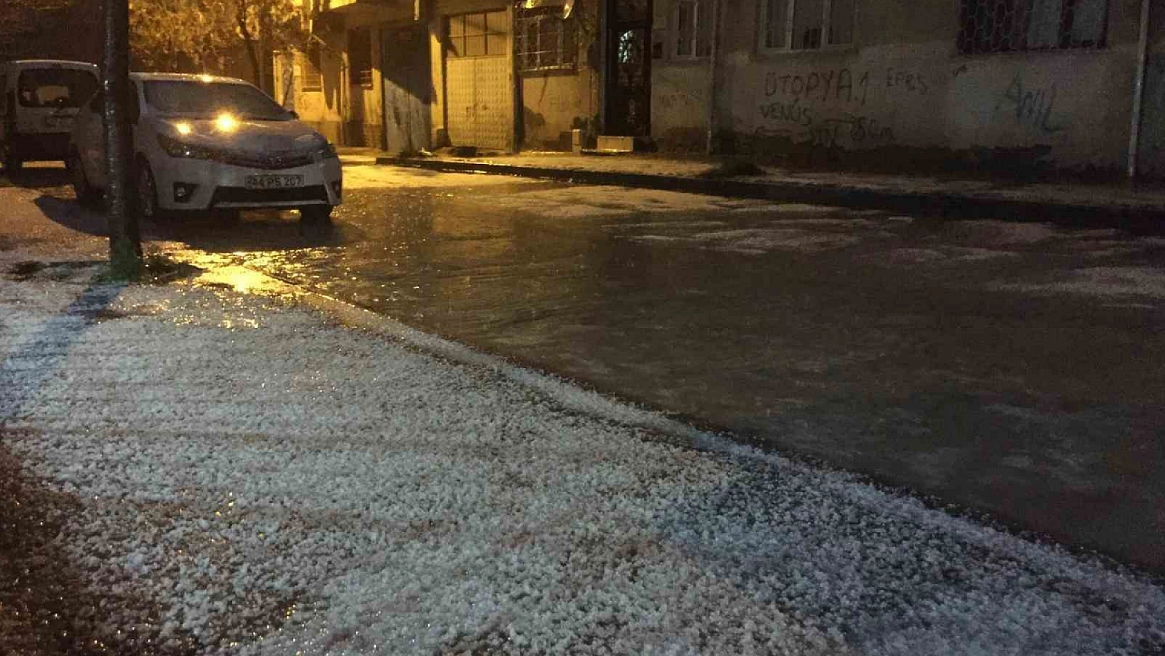 Elazığ'da Dolu Yağışı!