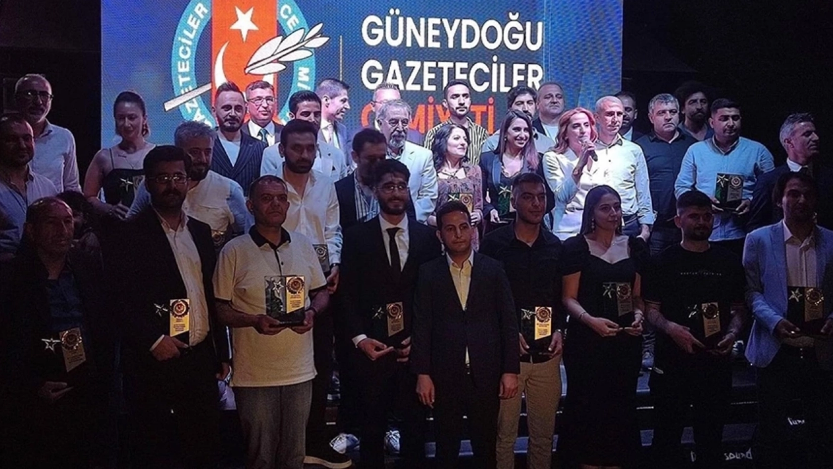 Elazığ'da ki Gazetecilere Ödül Yağdı