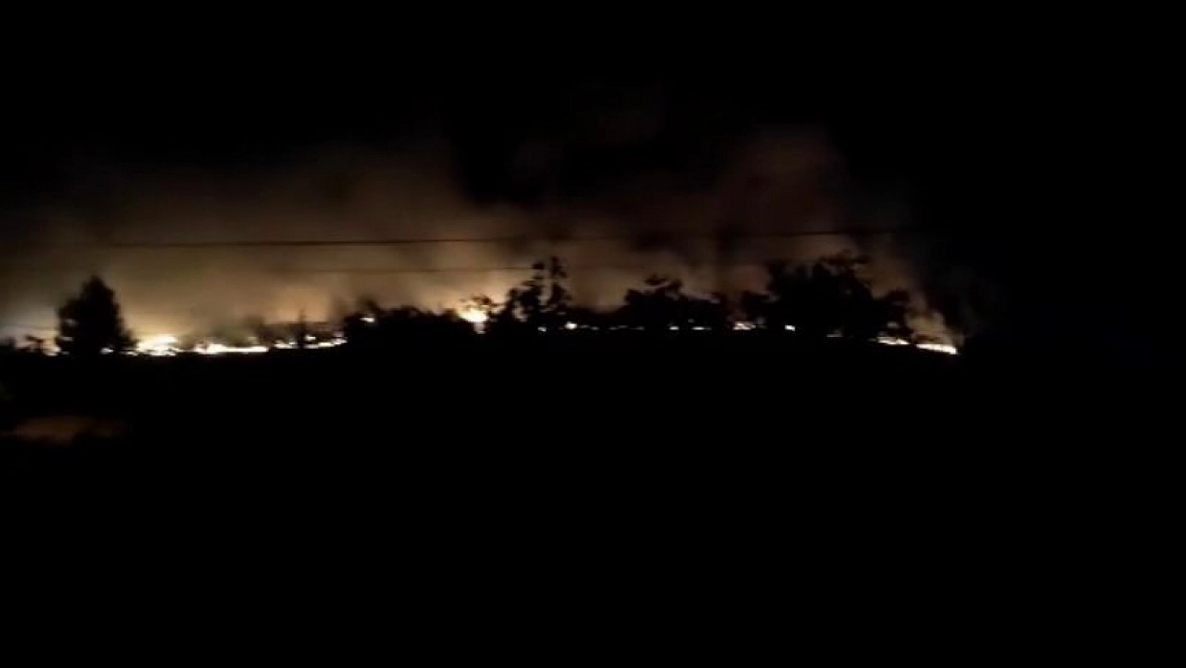Elazığ'da Korkutan Yangın!