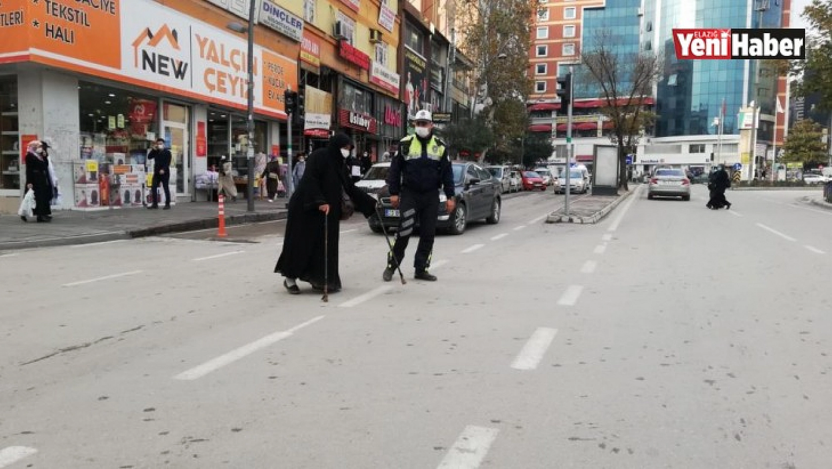Elazığ'da Polisten Örnek Davranış!