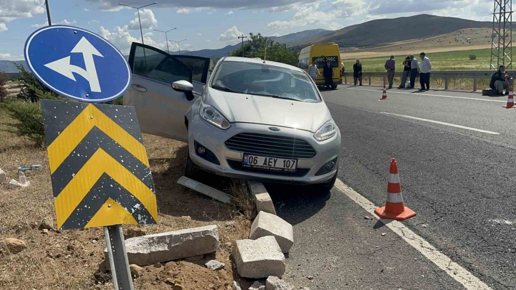 Elazığ'da trafik kazası: 1'i ağır 4 yaralı