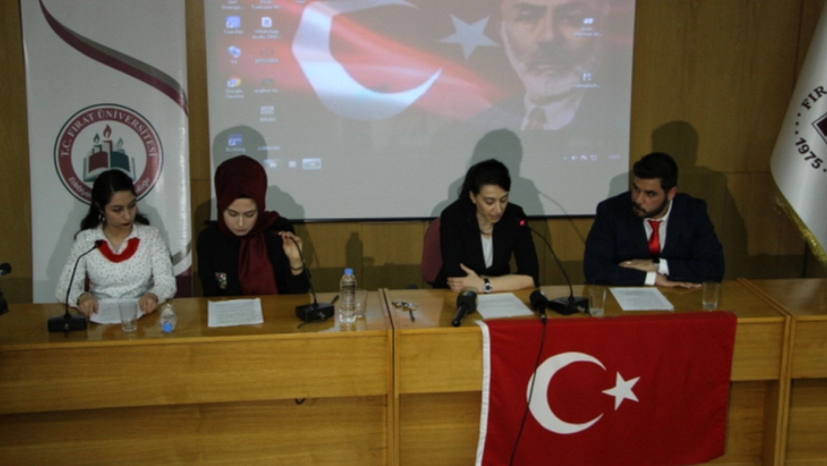 Öğrencilerden 'Mehmet Akif Ersoy' Paneli