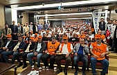 '1 Mayıs, Emeğin ve Alın Terinin Simgesidir'