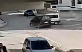 Elazığ'da hafif ticari araçlar çarpıştı