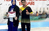 Elazığlı sporcu bilek güreşinde Türkiye 2'ncisi oldu