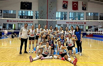 Elazığ Belediyespor  Kadın Voleybol Takımı, deplasmandan galibiyetle  ayrıldı