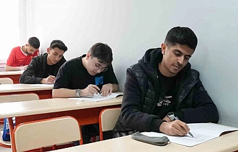 Elazığ'da 9 bin öğrenci sınavda ter döktü