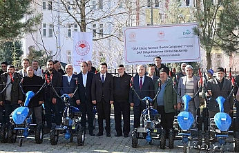 Elazığ'da Çiftçilere Makine Desteği