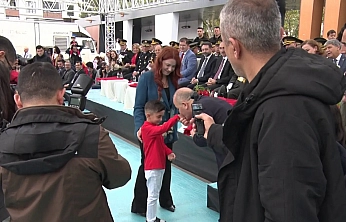 Vali Hatipoğlu Duygulandırdı