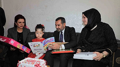 Başkan Şerifoğulları, kelebek hastası Fatma'nın çağrısını karşılıksız bırakmadı