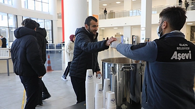 Elazığ'da Öğrencilerin İçini Isıtan Jest!