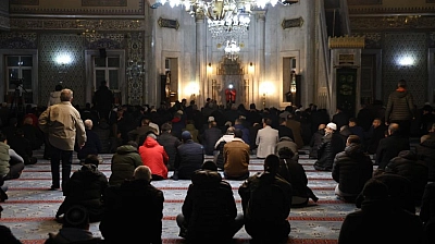 Elazığlılar Camilere Akın Etti