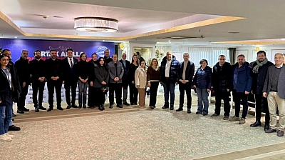 Öner, Gazetecilerle Biraraya Geldi