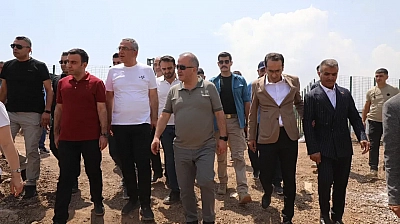 Vali Hatipoğlu'ndan Pazar Mesaisi