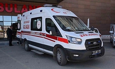 Elazığ'da 4 kişi içtikleri sütlü kahveden zehirlendi
