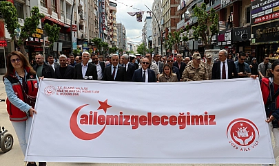 Elazığ'da 'Aile Yılı' Yürüyüşü