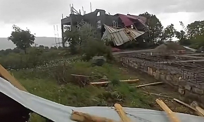 Fırtına Evin Çatısını Uçurdu