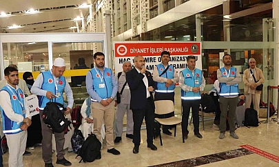 Elazığ'dan ilk hac kafilesi dualarla uğurlandı
