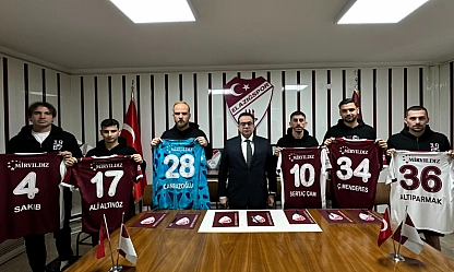 Bordo Beyaz'da İmza Töreni!