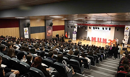 Elazığ'da bir ilk: 370 öğrenciyle Birleşmiş Milletler simülasyonu gerçekleştirildi
