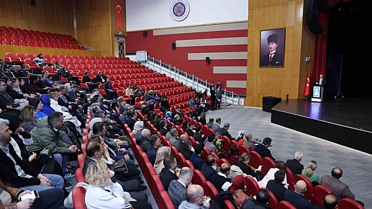 Atatürk Üniversitesi'nde bilimsel teşvik töreni düzenlendi: Başarılı Akademisyenlere ödülleri takdim edildi