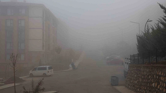 Elazığ'da sis etkisini sürdürüyor