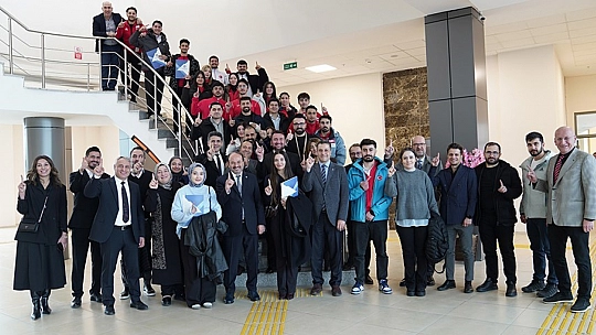 ETÜ, üniversiteler ligindeki şampiyonluğunu basın buluşmasıyla kutladı