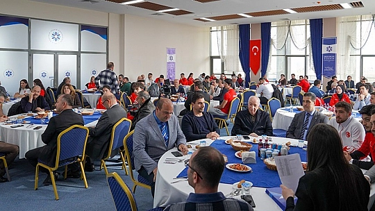 ETÜ, üniversiteler ligindeki şampiyonluğunu basın buluşmasıyla kutladı