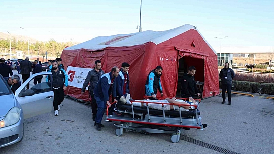 Fethi Sekin Şehir Hastanesi'nde deprem ve yangın tatbikatı