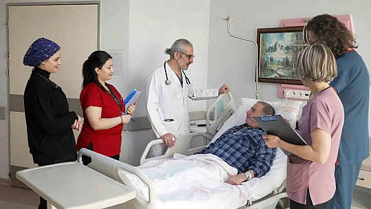 Malatya'da aort yırtığı kapalı yöntemle onarıldı