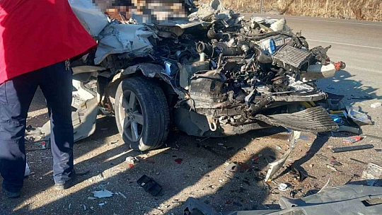 Malatya'da tır ile minibüs çarpıştı: 3 ölü