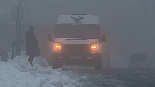 Yüksekova'da göz gözü görmüyor