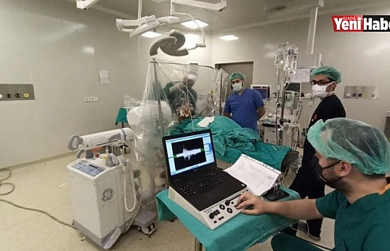 11 Yaşındaki Çocuğa Uyanıkken Beyin Pili Takıldı