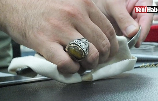 160 Yıllık Gümüş Kaşığı Yanına Almadan Hiçbir Yere Gitmiyor