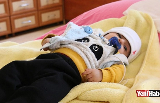 5 Aylık Bebeğin Yuttuğu Çengelli İğne Operasyonla Çıkarıldı