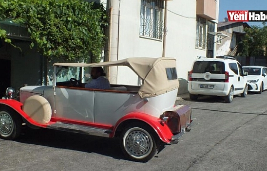 92 Yaşındaki Klasik Aracına Gözü Gibi Bakıyor