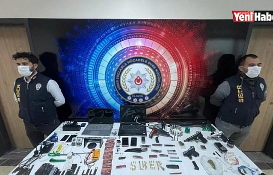 ATM'lerden Kart Kopyalayan 2 Kişi Tutuklandı!