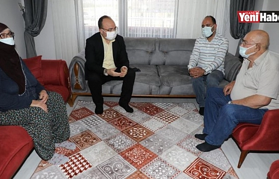 Depremde En Büyük Acıyı Yaşayan Babaya Anlamlı Ziyaret