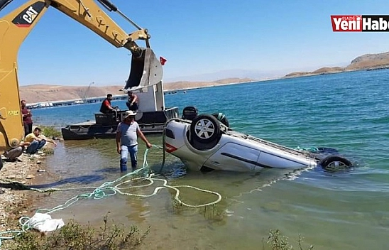 El Frenini Çekmeyi Unuttu Otomobil Baraja Gömüldü