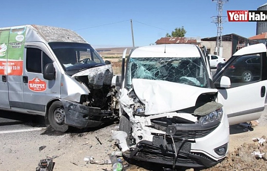 Elazığ'da Feci Kaza:4 Yaralı!